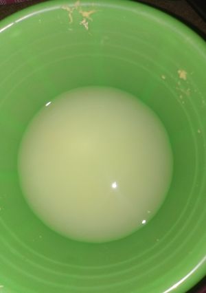 A picture of Ginger & lemon drink.
