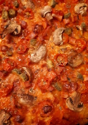 Une photo de Pizza en pâte de chou fleurs!