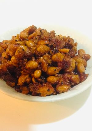 Una foto de Soja frita dulce y salada 🇺🇾🇯🇵大豆の甘辛揚げ