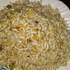 A picture of Shukhi bhel.
