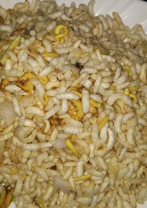 A picture of Shukhi bhel.