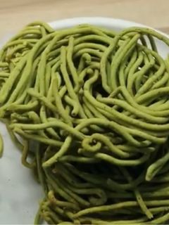 પાલક ની સેવ (Palak Sev Recipe In Gujarati) રેસીપી મુખ્ય ફોટો