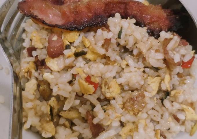 Langkah Mudah untuk Membuat Nasi goreng bacon (non halal) Anti Gagal