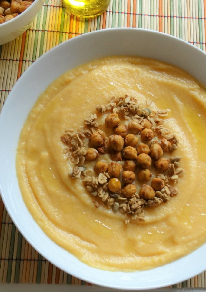 Una foto de Crema de coliflor y calabaza asada