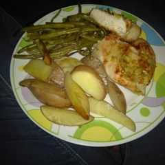 A picture of Garlic Butter Chicken, Green Beans and Potatoes.