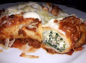 Una foto de Canelones domingueros