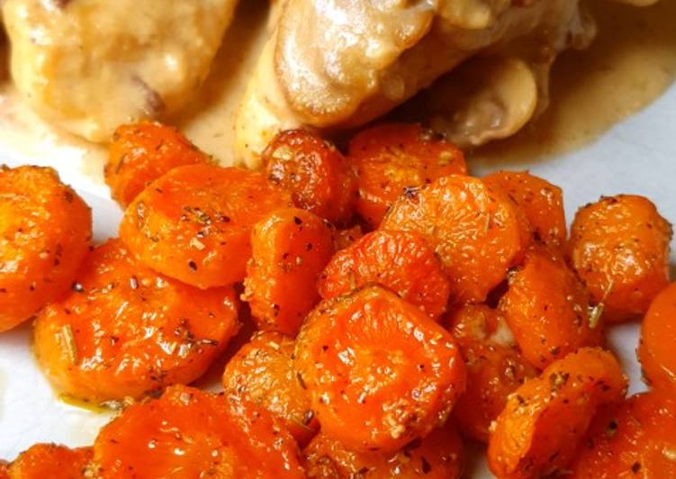 Solomillos de pollo con salsa de champiñones y queso azul