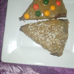 A picture of Brownies pizza.