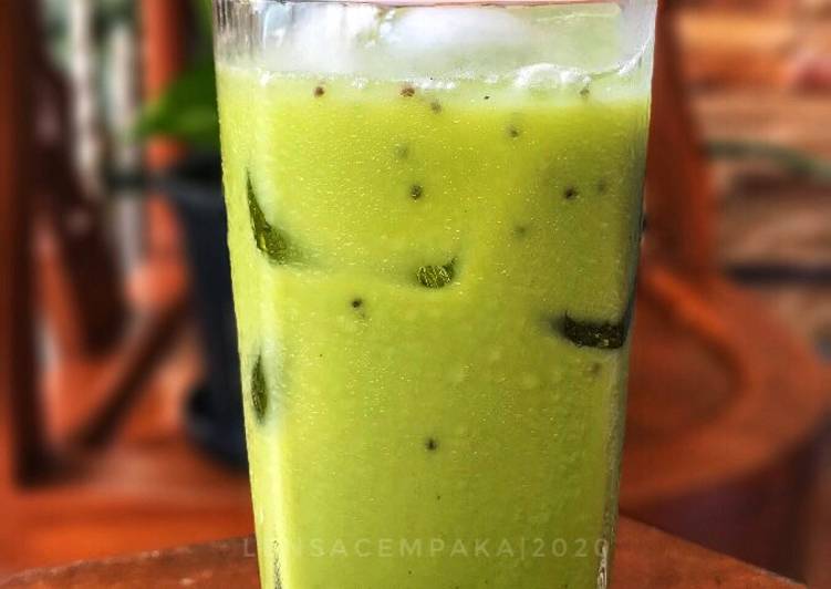 Green Tea with Chia Seeds