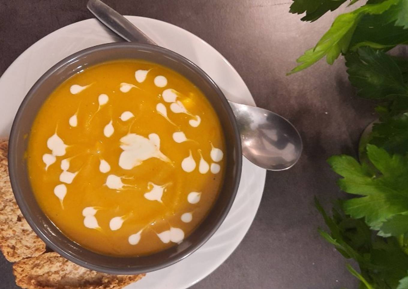 Soupe aux légumes d'automne