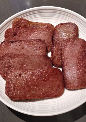 A picture of Fried Luncheon Meat.