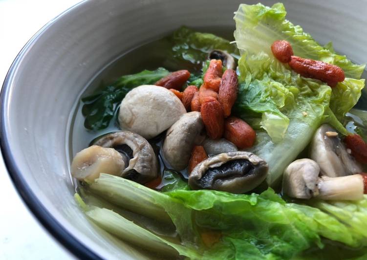 Resep Miso soup yang cocok banget sama jamur dan goji beri, yuk recook! Enak dan Antiribet