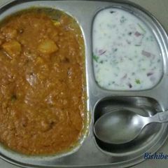 A picture of बिशीबेले भात.