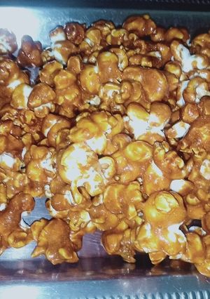 कॅरॅमल पॉपकॉर्न (CARAMEL POPCORN RECIPE IN MARATHI) रेसिपी चे मुख्य फोटो 