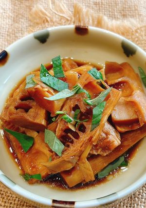 Hình của món Măng lá kho xì dầu.