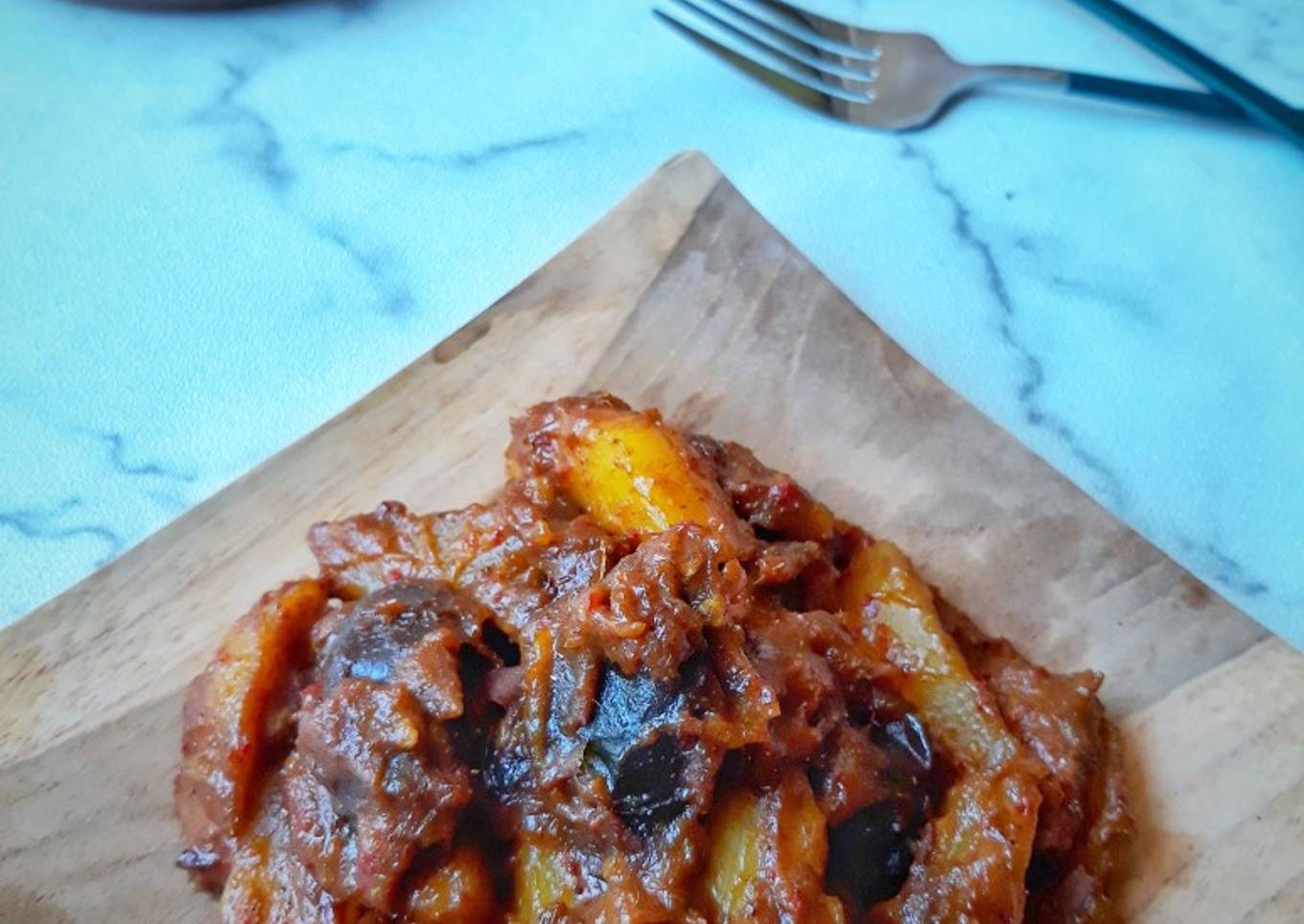 Resep Rendang Kurma, Bisa Manjain Lidah