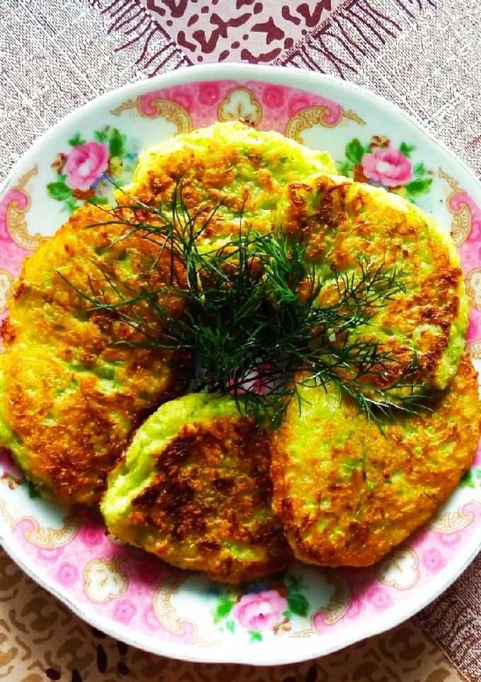 Кабачкові млинці з манкою