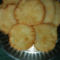 A picture of #left over sugarsyrup meetha puri.