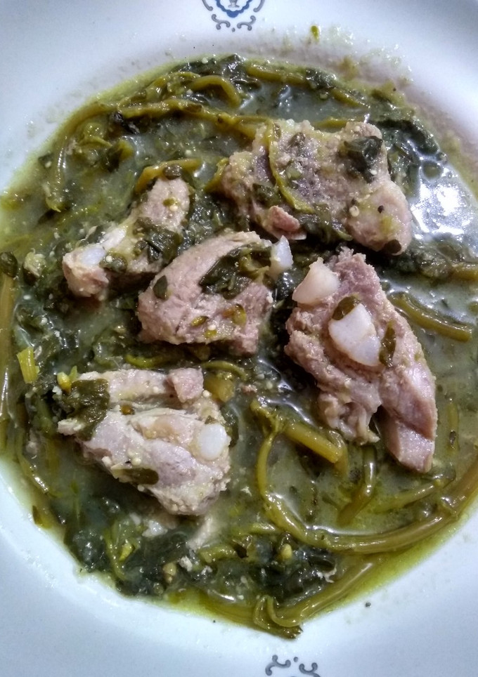 Una foto de Verdolagas con costilla de cerdo en salsa verde!