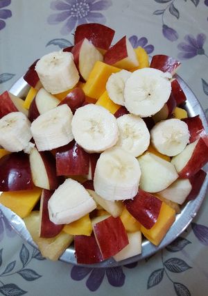 A picture of Tropical mixed fruits salads.