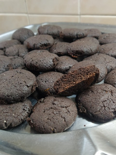Una foto de Galletitas de cacao súper fáciles