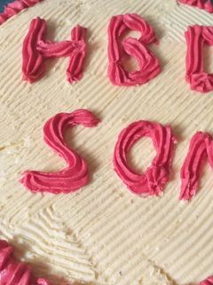 A picture of Vanilla cake and butter cream icing.