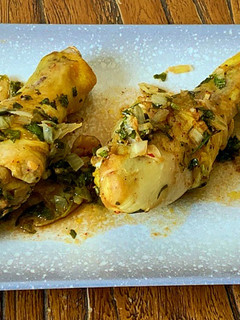 Una foto de Pollo con cilantro al estilo Tai