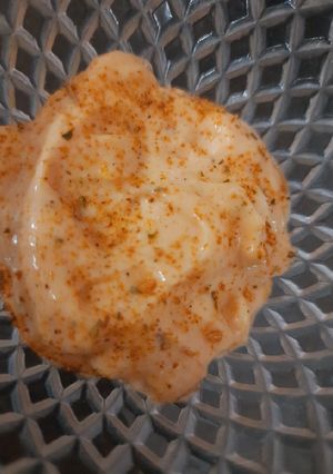 A picture of Chilli Garlic mayo dip.