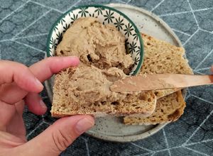 Una foto de Paté de atún y anchoas