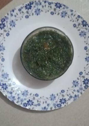 A picture of Coriander mint chutney.
