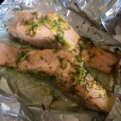 Mediterranean Salmon With Lemon & Dill 🍋 🌿 A picture of Mediterranean Salmon With Lemon & Dill 🍋 🌿.