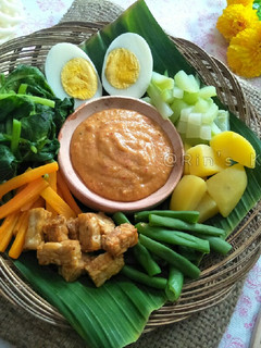 A picture of Gado-Gado Surabaya: Mixed Vegetables with Peanut Sauce Dressing.