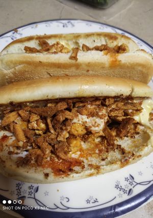 A picture of Chicken buns with dust of slims.