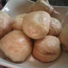 A picture of Fresh Bun Bread.