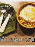 Mì gói xào trứng