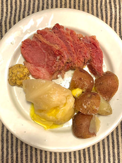 A picture of Corned Beef and Cabbage.