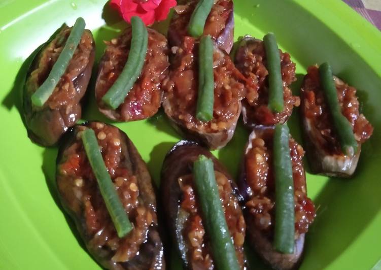 26. Terong goreng topping sambel terasi 🤣