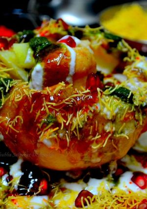 राज कचौरी (Raj kachori recipe in hindi) रेसिपी मुख्य फोटो