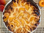 Une photo de clafouti abricots