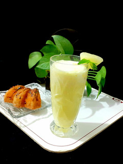 عکسی از دستور میلک شیک آناناس 😋😍
