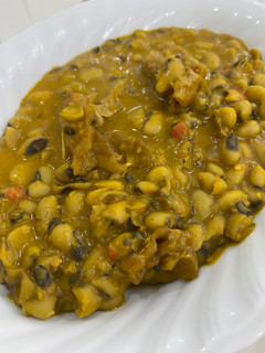A picture of Porridge beans with stockfish.