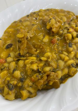 A picture of Porridge beans with stockfish.