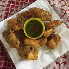 Tandoori paneer pakora A picture of Tandoori paneer pakora.