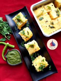 बेसन सूजी ढोकला (Besan sooji dhokla recipe in Hindi) रेसिपी मुख्य फोटो