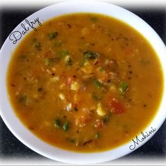 A picture of Dal fry.