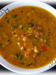 A picture of Dal fry.
