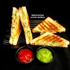 A picture of Chickpeas Hung Curd Salad Sandwich - Kala Chana Dahi Salad Sandwich.