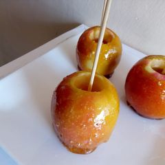 A picture of Apple toffee.