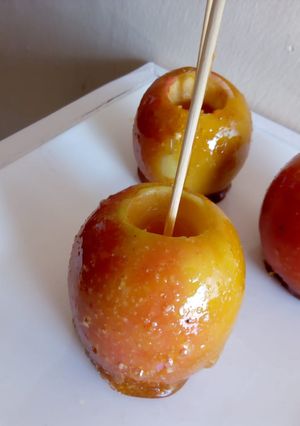 A picture of Apple toffee.