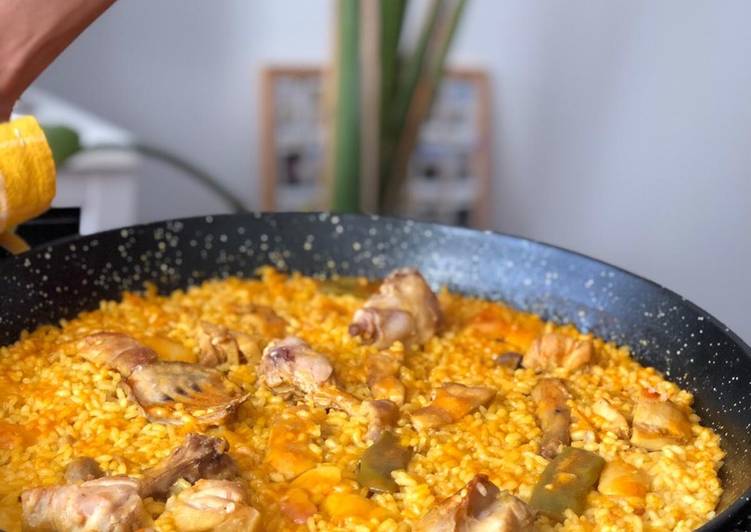 Paella valenciana en fogones